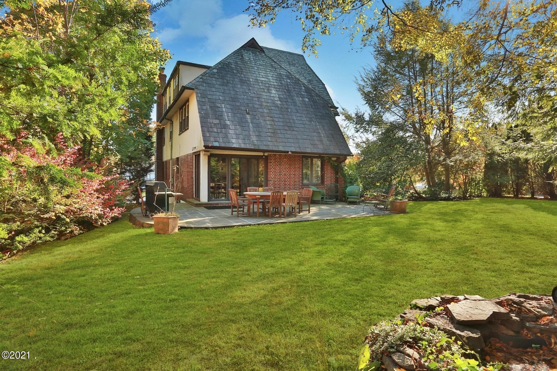 1200 N hastings DR — Photo 2