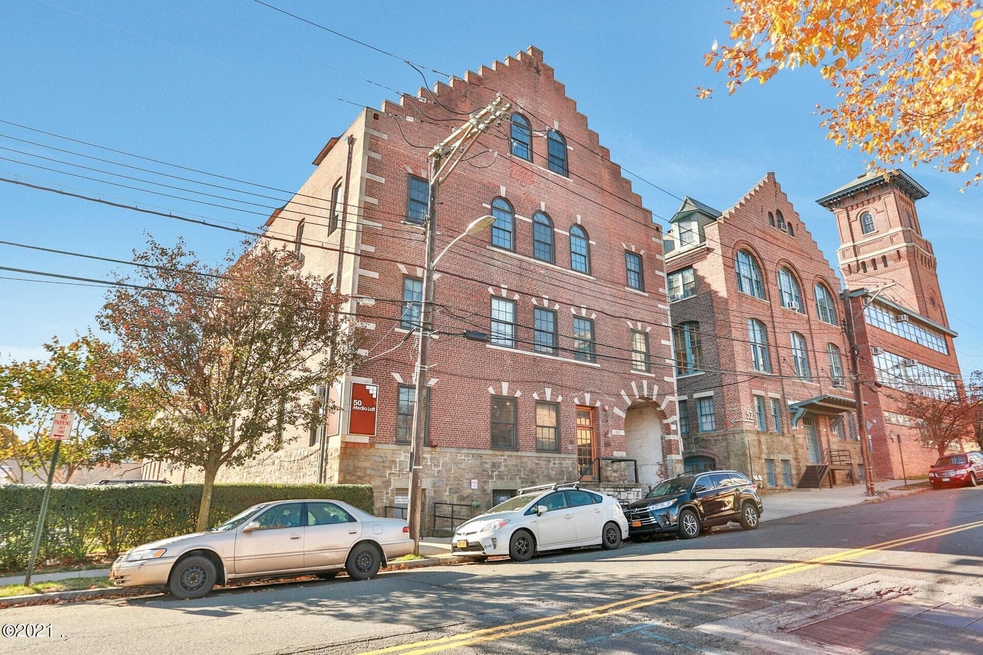 1130 N Carol DR — Photo 1