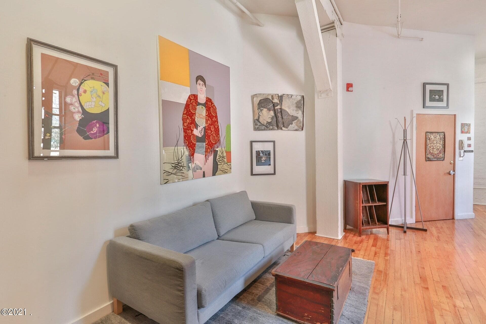 1130 N Carol DR — Photo 5