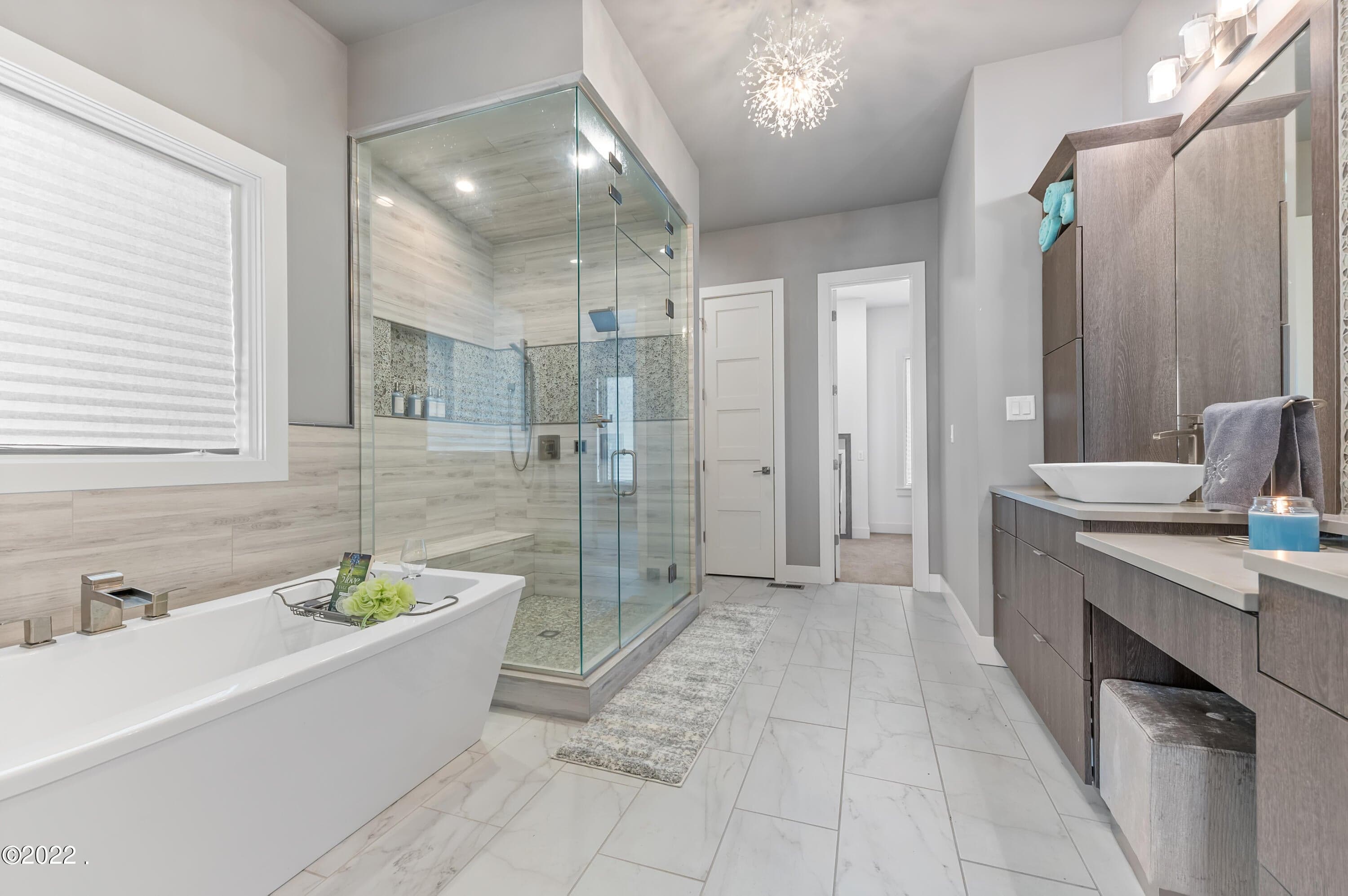 110 Main ST — Photo 4